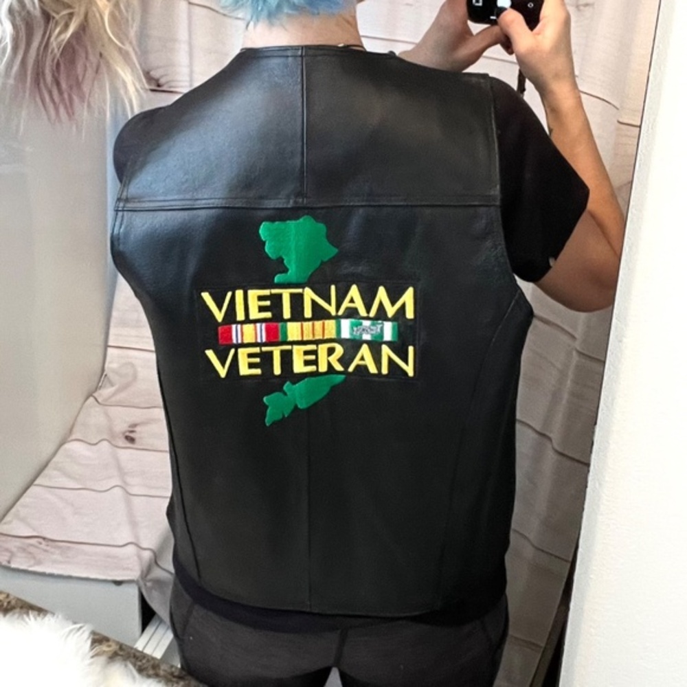 •NWOT |•USA LEATHER•| Vintage 'Vietnam Veteran' Leather Vest Size Small